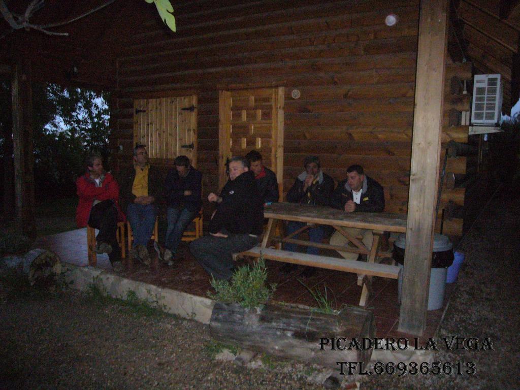 Cabana De Madera La Encina Burunchel Exteriör bild