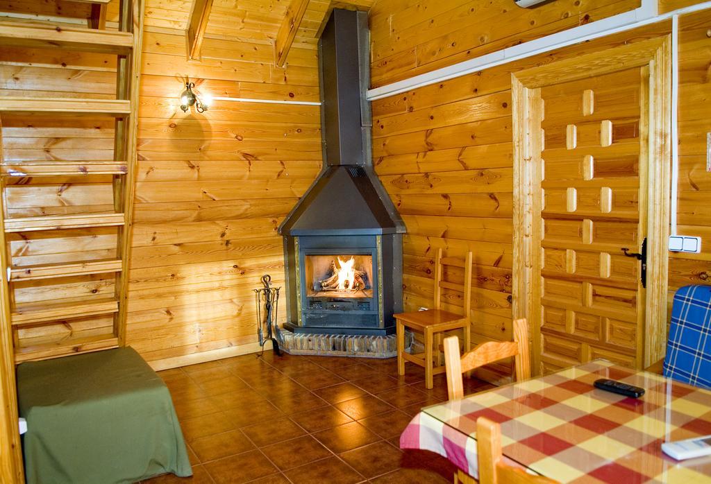Cabana De Madera La Encina Burunchel Exteriör bild